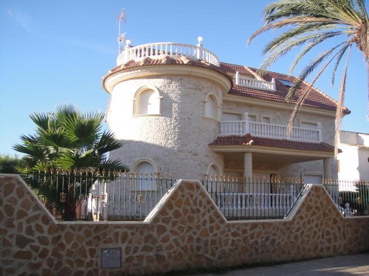 Chalet Muy Cerca De La Playa Con Piscina Privada Dehesa de Campoamor  エクステリア 写真